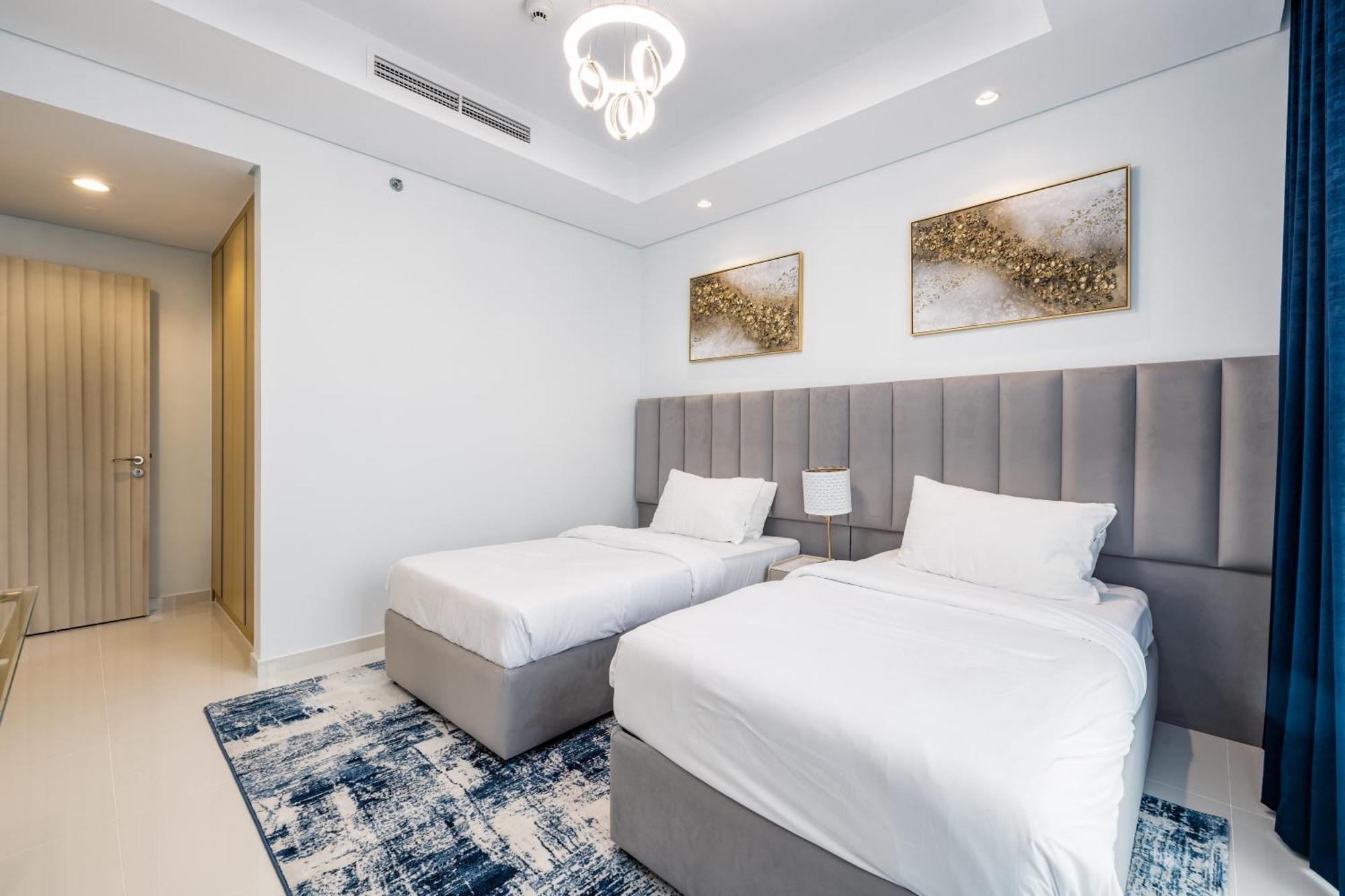 Aliving Luxe 2Br With Burj Khalifa View Infinity Pool Midtown-4704 Apartment ดูไบ ภายนอก รูปภาพ