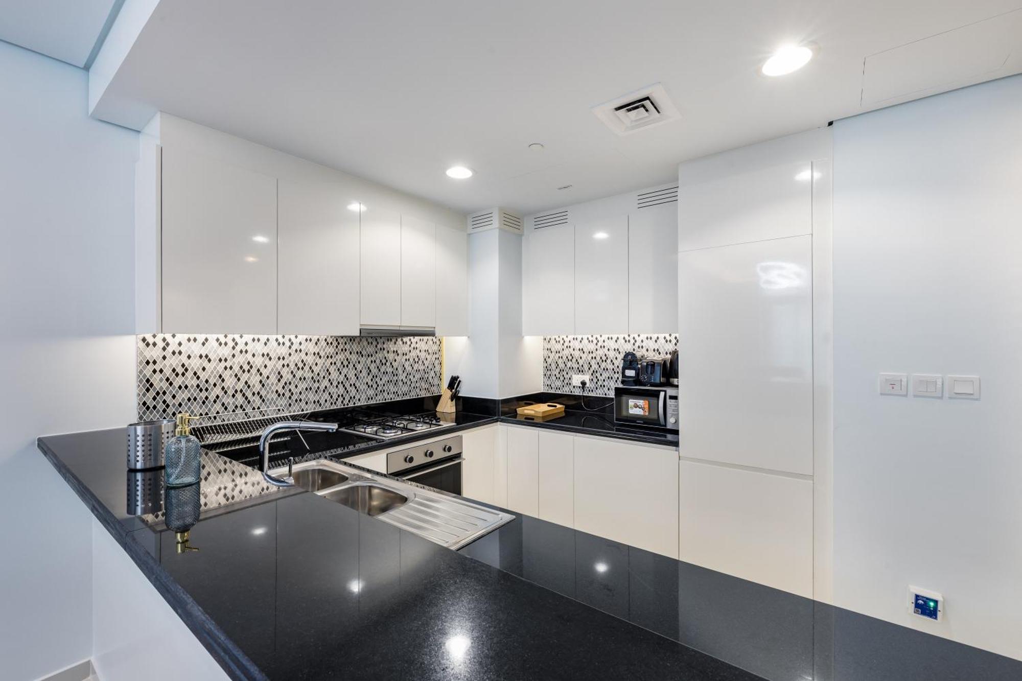 Aliving Luxe 2Br With Burj Khalifa View Infinity Pool Midtown-4704 Apartment ดูไบ ภายนอก รูปภาพ